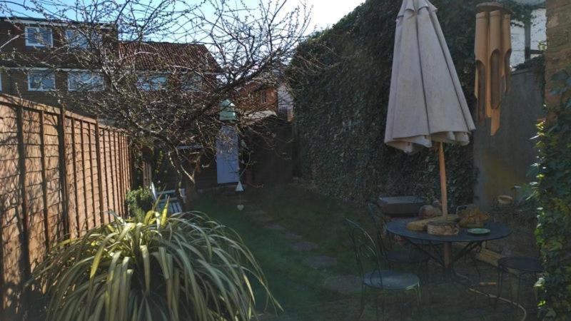 Cosy London Double Room Near Wimbledon Esterno foto
